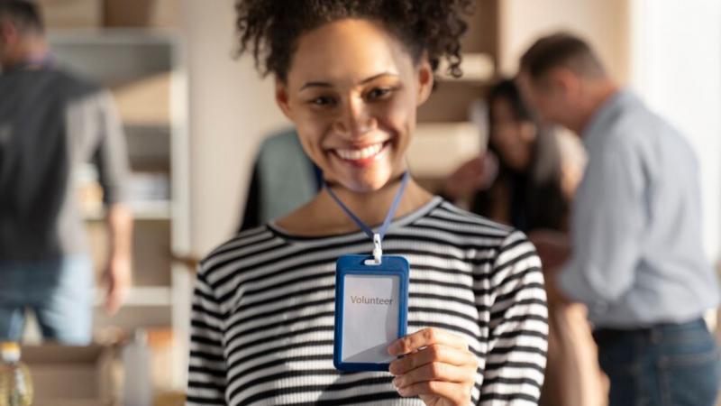 Crachá de Papel para Eventos: Praticidade e Estilo
